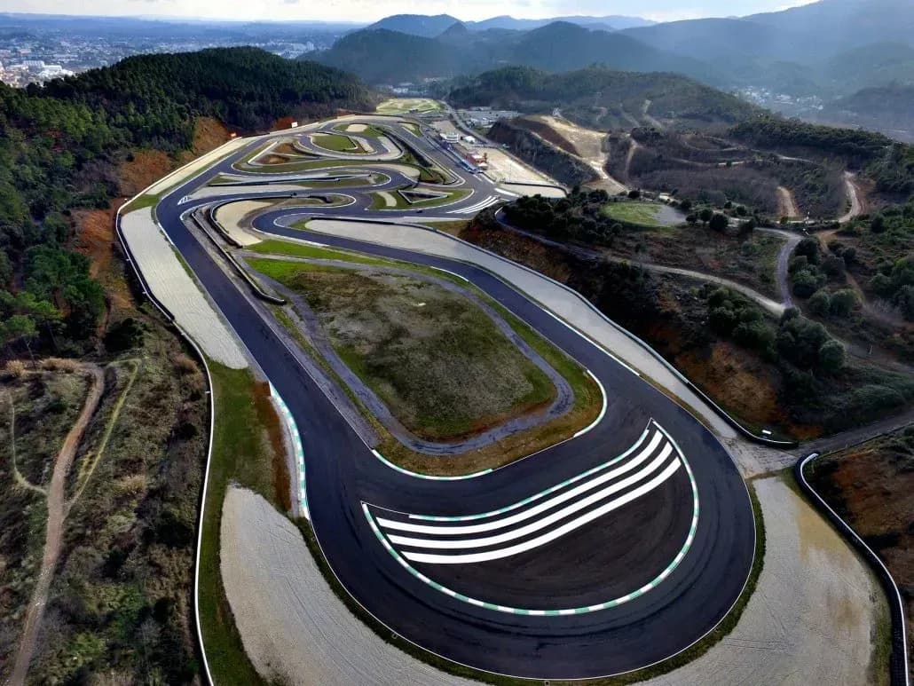 Budget trackday et compétition moto : combien ça coûte vraiment ?