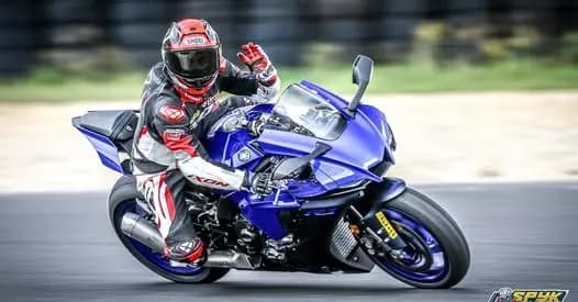 Stage de pilotage moto sur circuit